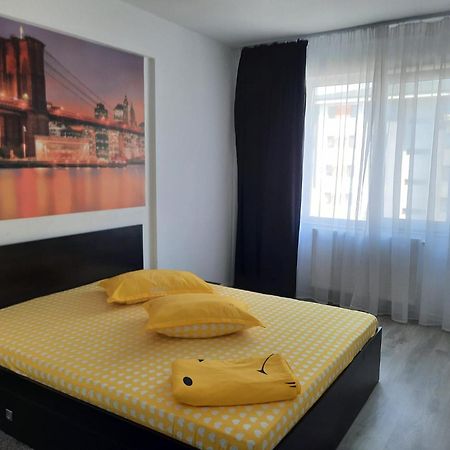 Cazare Apartament 2 Camere Decomandat Militari Chiajna Exterior foto